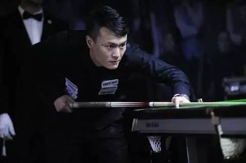 压哨绝平 压哨绝平