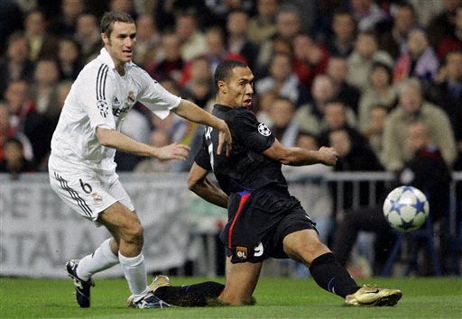 西甲｜一线队队医去世 巴塞VS奥沙延期进行